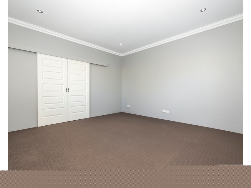 6 Windward Street, Yanchep WA 6035