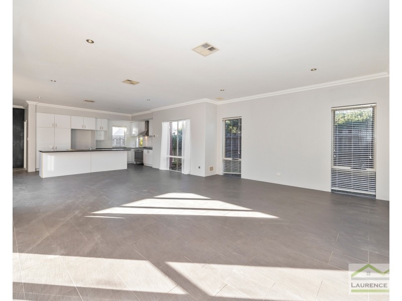 6 Windward Street, Yanchep WA 6035