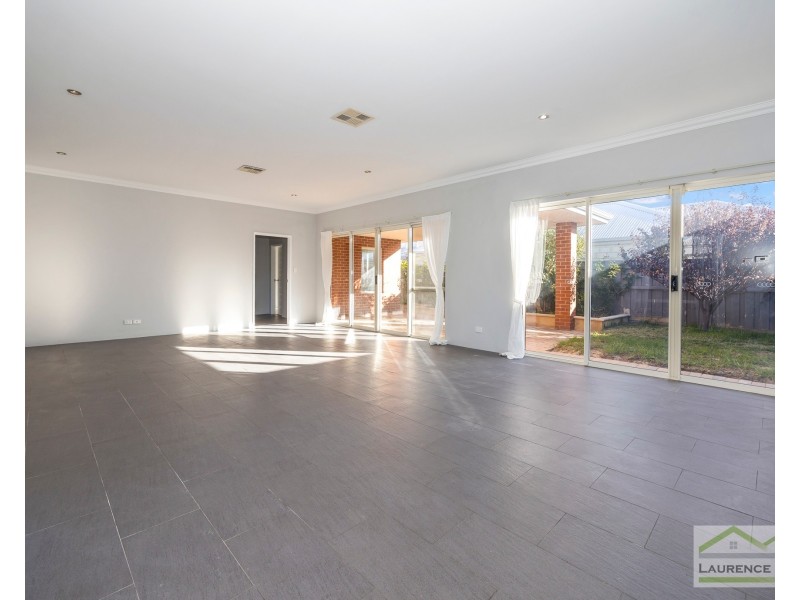 6 Windward Street, Yanchep WA 6035