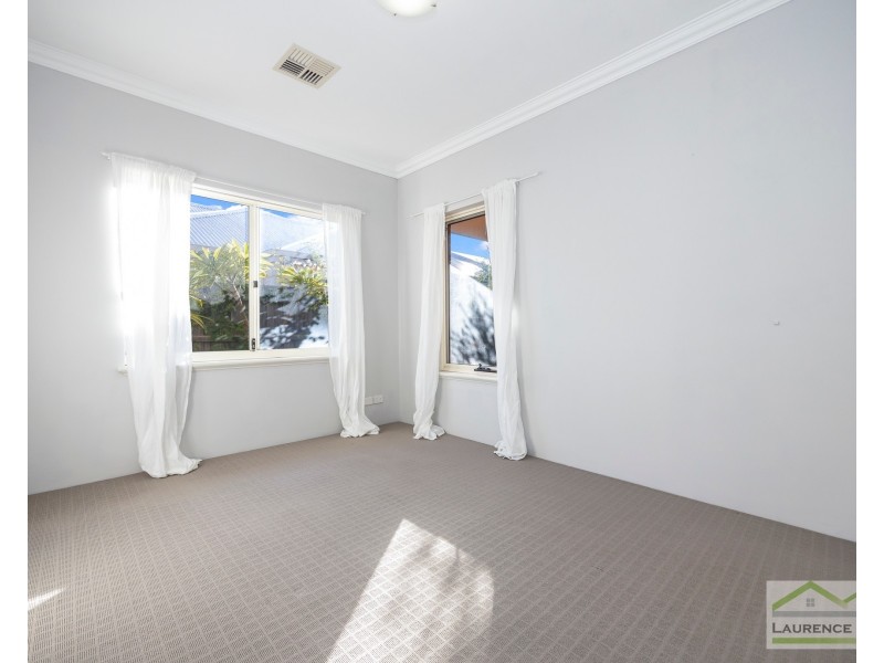 6 Windward Street, Yanchep WA 6035