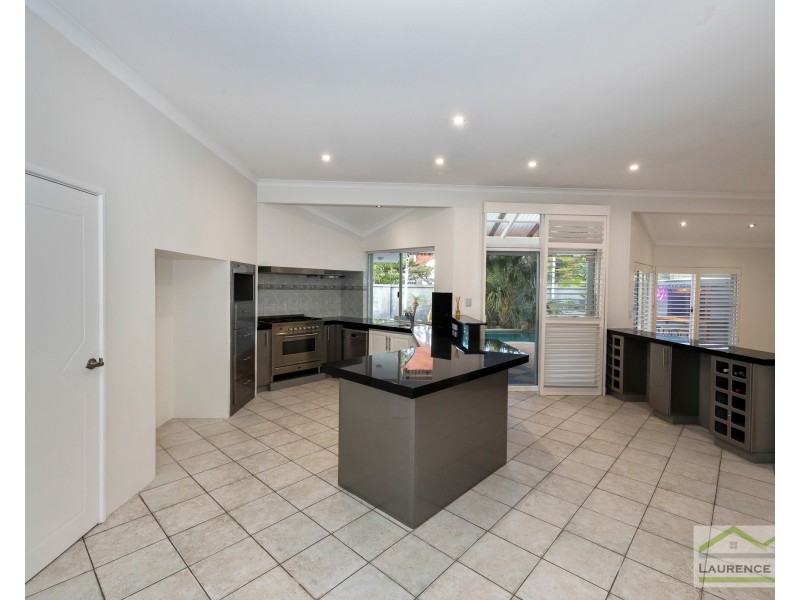 22 Honiara Way, Mindarie WA 6030