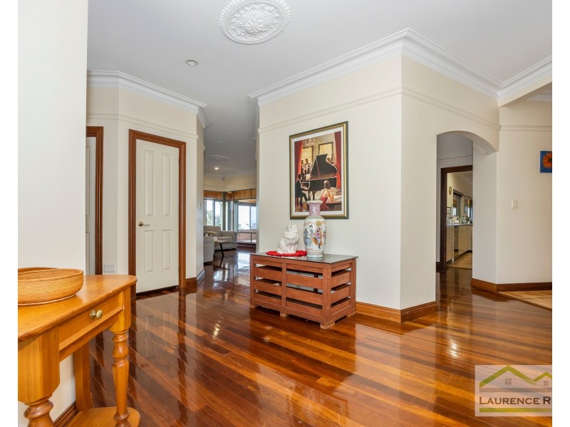 3 Kinsale Drive, Mindarie WA 6030