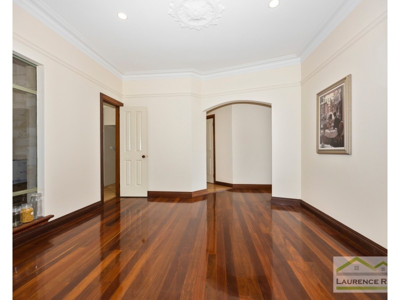 3 Kinsale Drive, Mindarie WA 6030