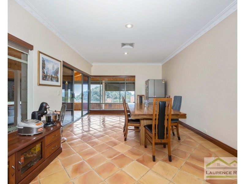 3 Kinsale Drive, Mindarie WA 6030