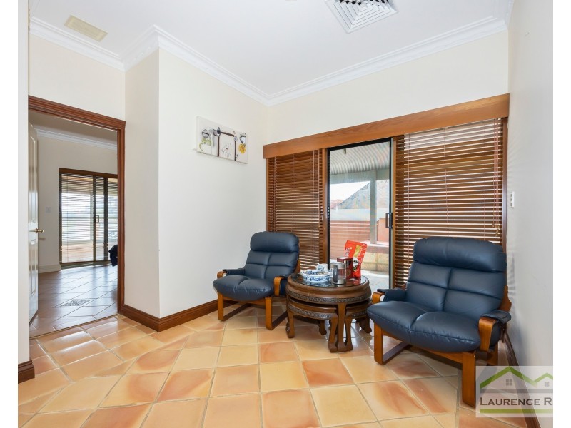 3 Kinsale Drive, Mindarie WA 6030