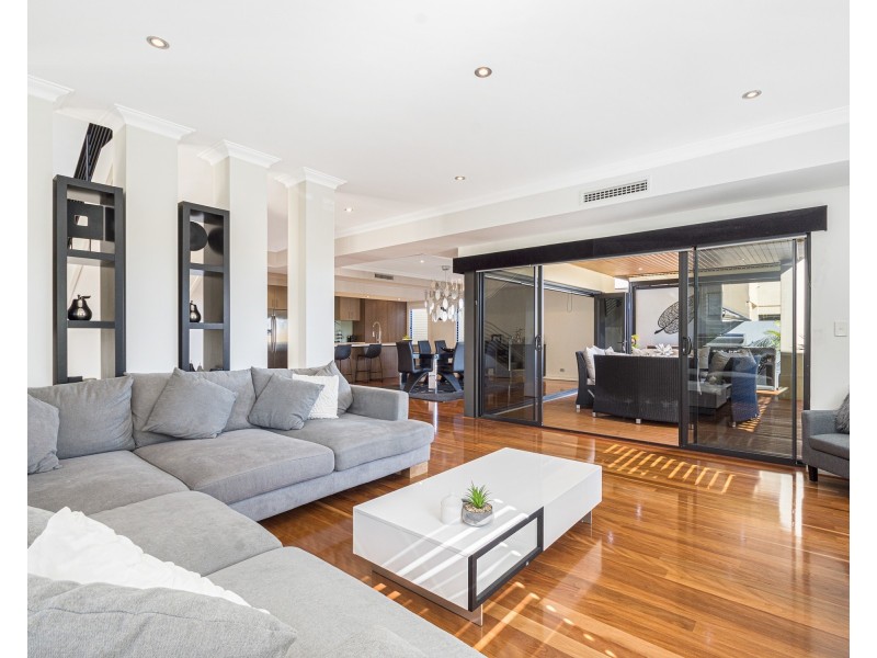 2 Itea Place, Mindarie WA 6030