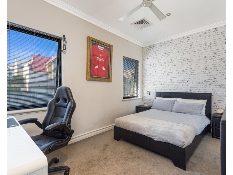 2 Itea Place, Mindarie WA 6030