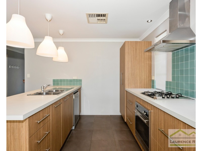 18 Grandoak Drive, Clarkson WA 6030