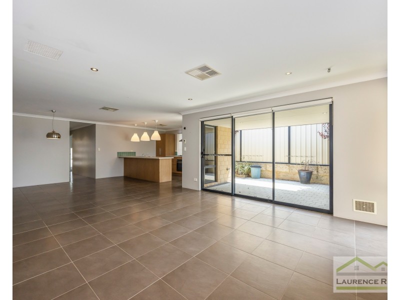 18 Grandoak Drive, Clarkson WA 6030