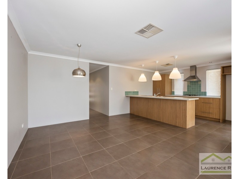 18 Grandoak Drive, Clarkson WA 6030