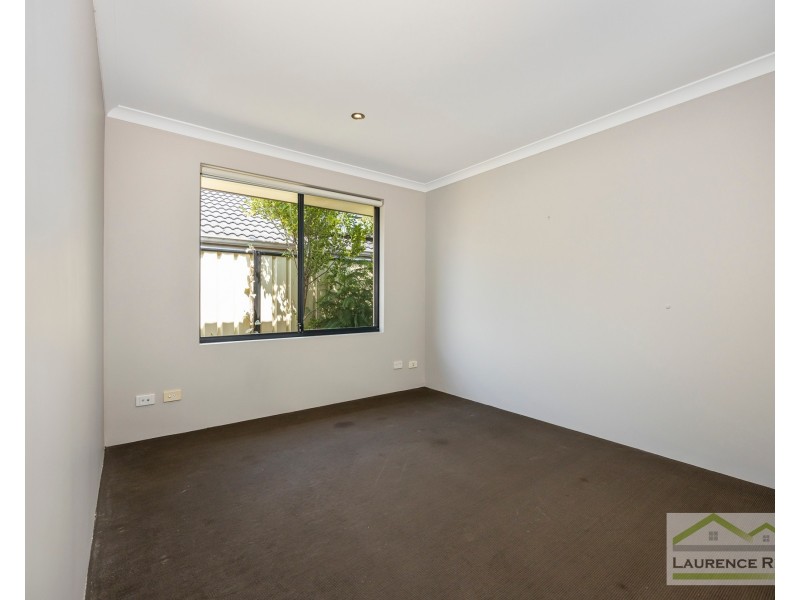 18 Grandoak Drive, Clarkson WA 6030