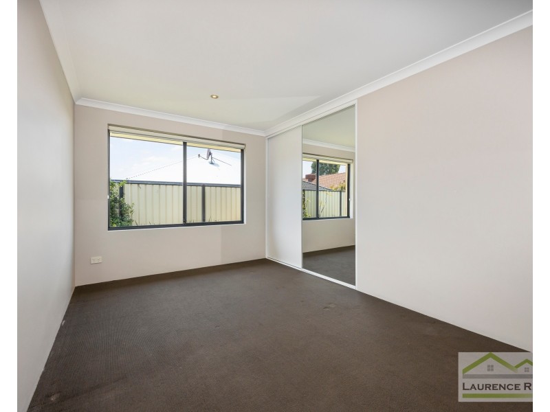 18 Grandoak Drive, Clarkson WA 6030
