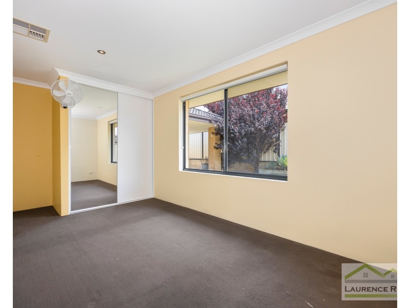 18 Grandoak Drive, Clarkson WA 6030