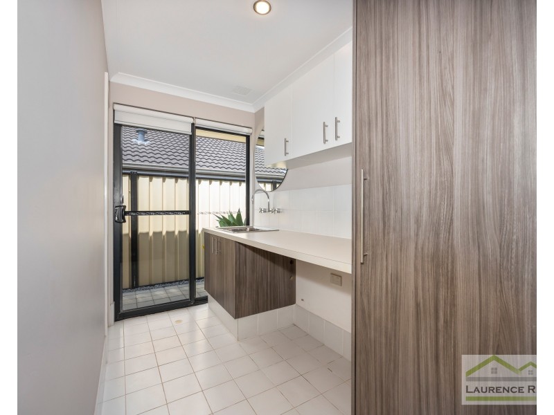 18 Grandoak Drive, Clarkson WA 6030