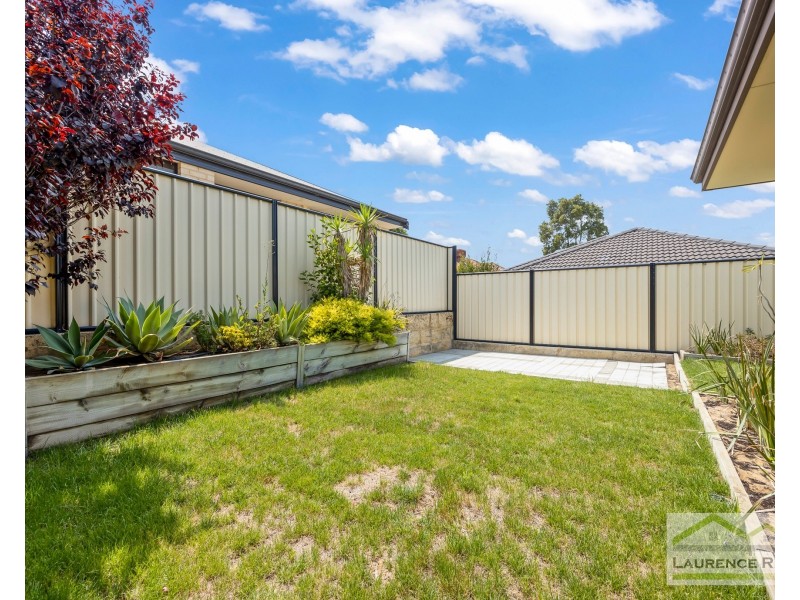 18 Grandoak Drive, Clarkson WA 6030