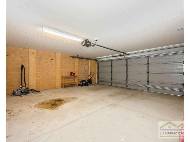 18 Grandoak Drive, Clarkson WA 6030