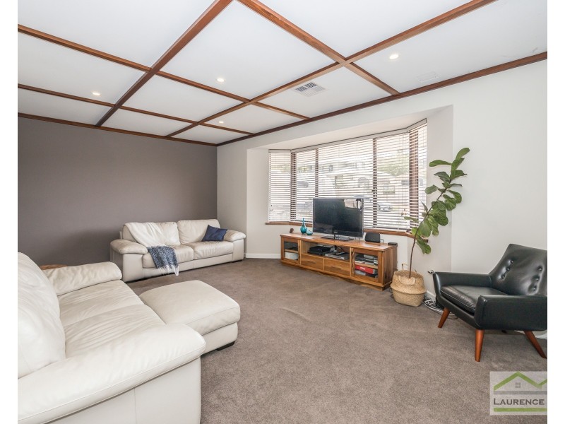 32 Diamond Drive, Ocean Reef WA 6027