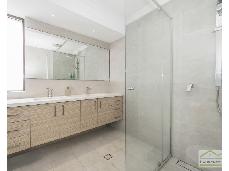 32 Diamond Drive, Ocean Reef WA 6027