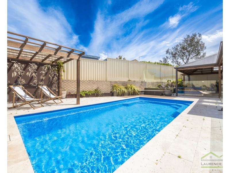 32 Diamond Drive, Ocean Reef WA 6027