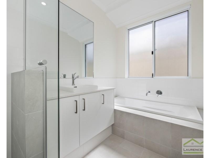 11 Coasting Road, Alkimos WA 6038