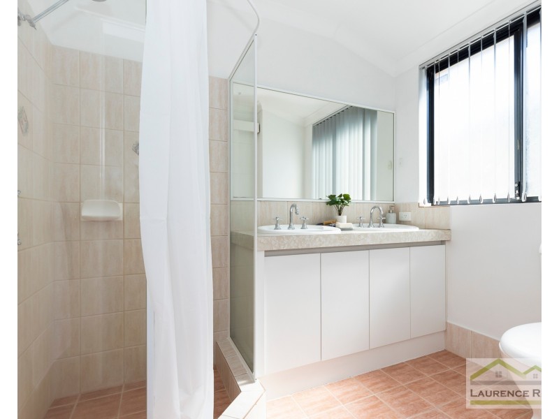 8 Ayr Way, Mindarie WA 6030