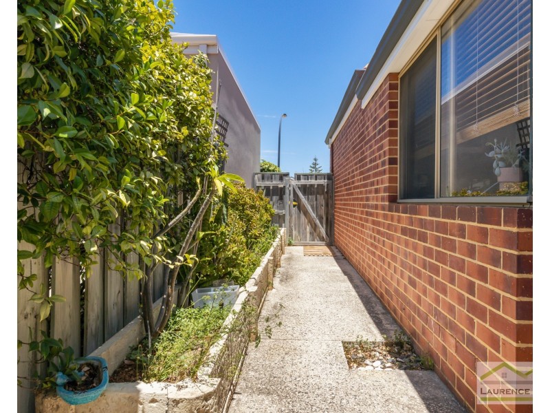 26 Dakar Way, Mindarie WA 6030