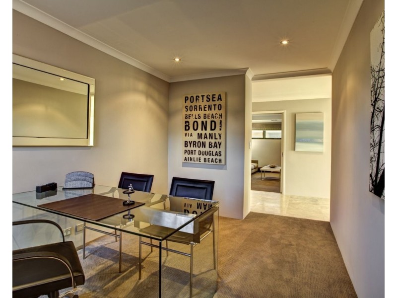 25 Newmarket Parade, Butler WA 6036