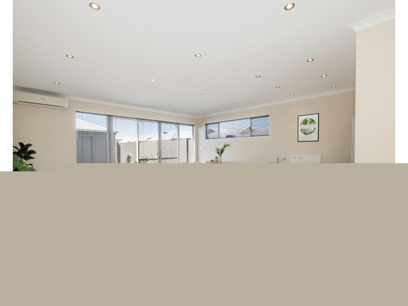 16 Navarre Way, Butler WA 6036