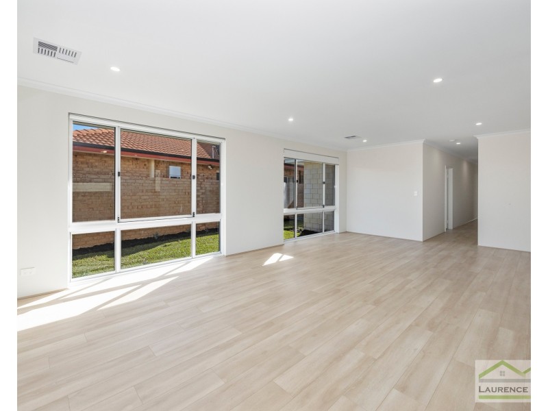 13 Kinsale Drive, Mindarie WA 6030