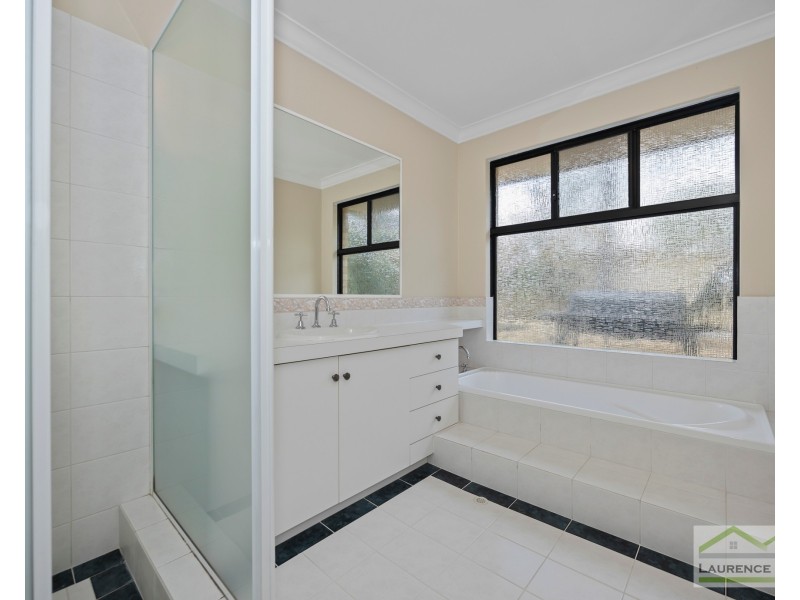 40 Kinsale Drive, Mindarie WA 6030