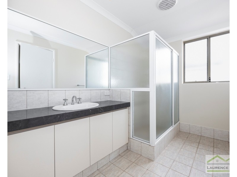 24 Tableland Way, Carramar WA 6031