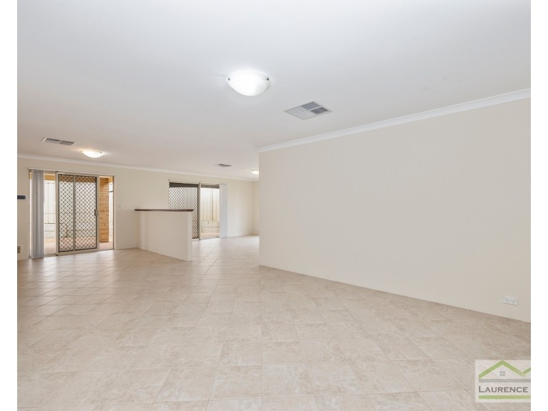 24 Tableland Way, Carramar WA 6031