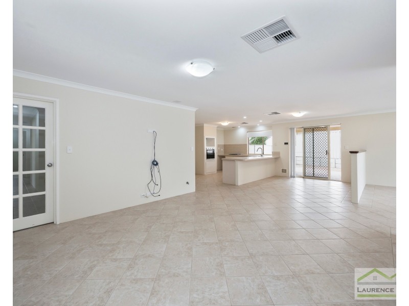 24 Tableland Way, Carramar WA 6031