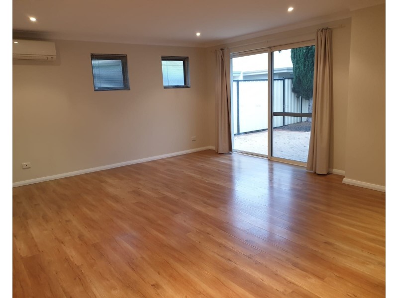 1 Tambelyn Street, Clarkson WA 6030