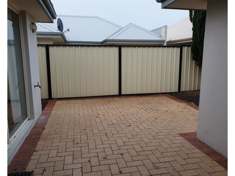 1 Tambelyn Street, Clarkson WA 6030