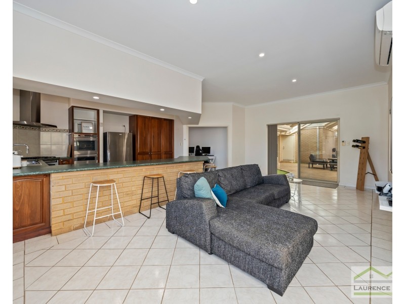 2 Halmstad Circle, Mindarie WA 6030