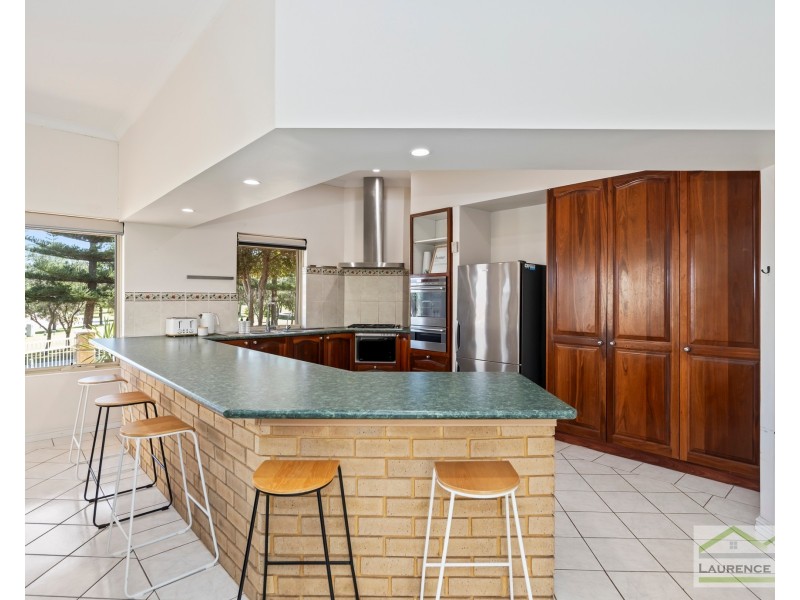 2 Halmstad Circle, Mindarie WA 6030