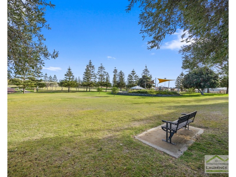 2 Halmstad Circle, Mindarie WA 6030