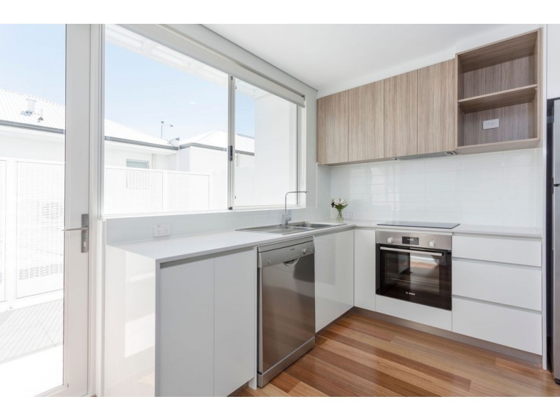 125 Fairway, Crawley WA 6009