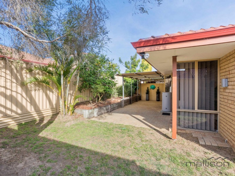 1B Pine Grove, Kardinya WA 6163