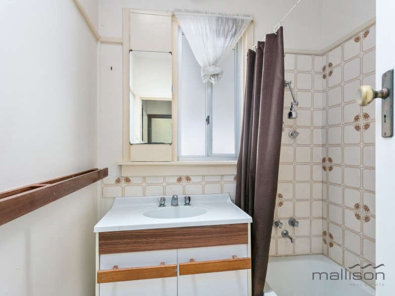 9 Gummow Street, Hamilton Hill WA 6163