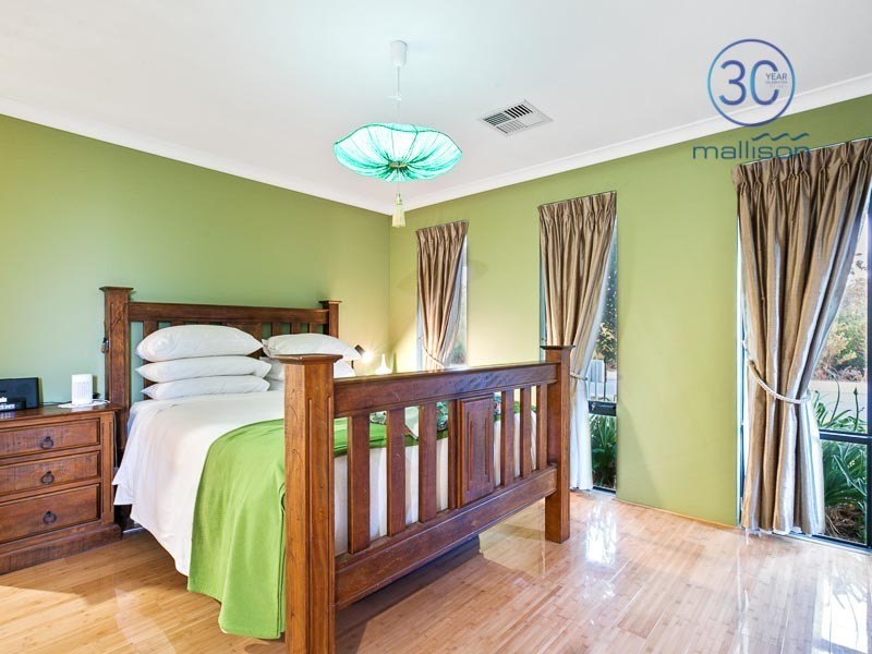 37 Rossiter Avenue, Piara Waters WA 6112