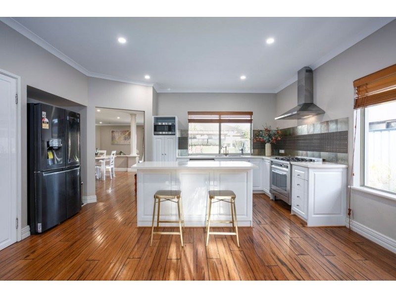 66 Beaumont Parkway, Success WA 6164