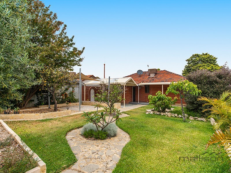 8 Mamillius Street, Coolbellup WA 6163