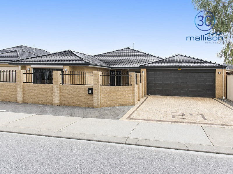 27 Waterfoot Loop, Canning Vale WA 6155