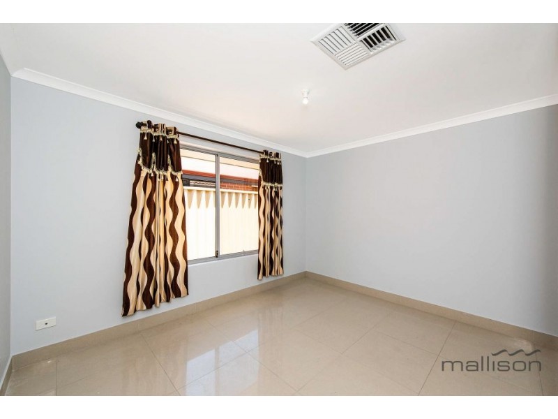 21 Goldfinch Bend, Harrisdale WA 6112