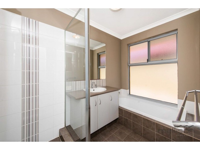 21 Goldfinch Bend, Harrisdale WA 6112