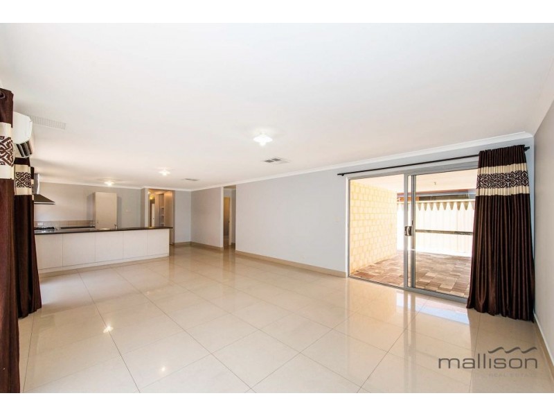 21 Goldfinch Bend, Harrisdale WA 6112