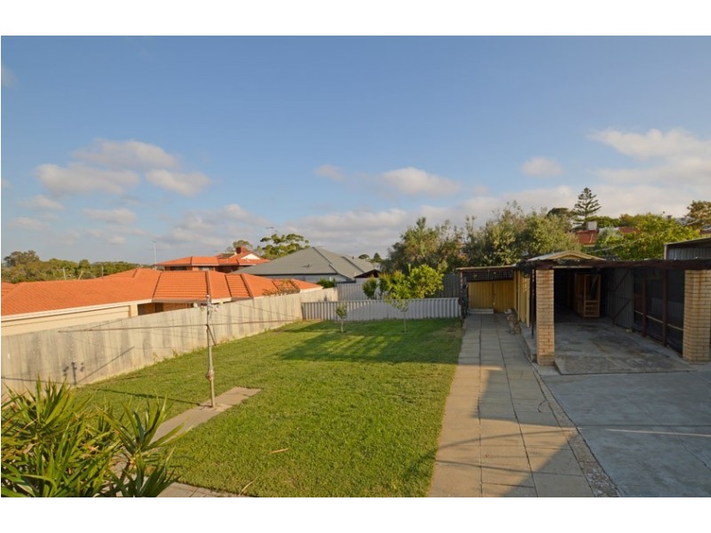 37 Simper Crescent, White Gum Valley WA 6162