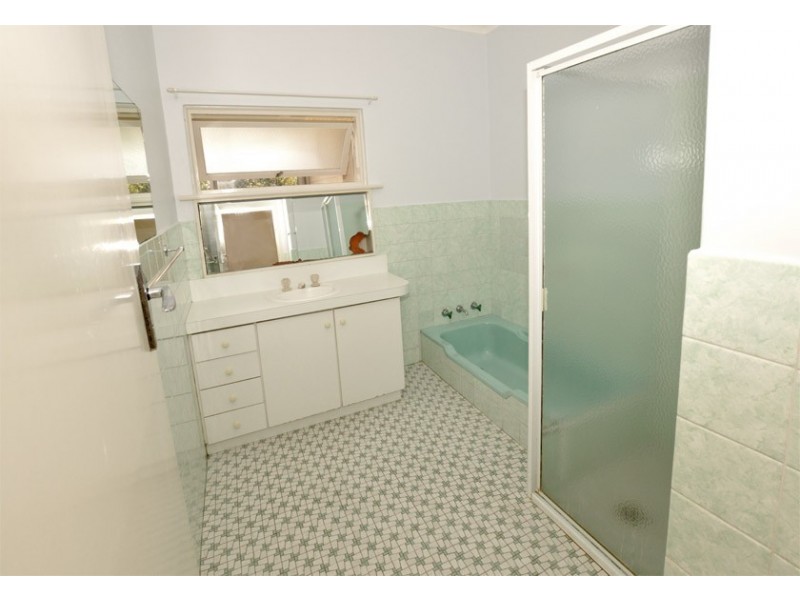 37 Simper Crescent, White Gum Valley WA 6162